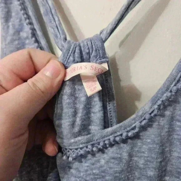 EUC! Victorias secret tank top! - Picture 3 of 3